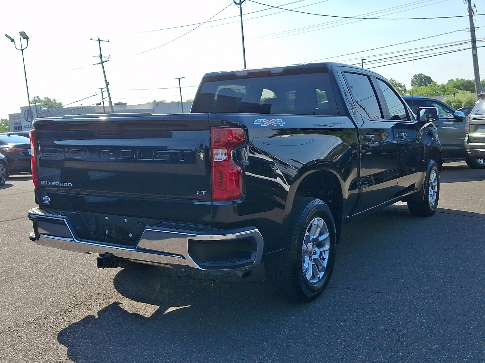 Used 2023 Chevrolet Silverado 1500 LT AWD/4WD image 4