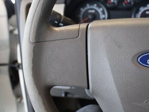 Used 2009 Ford Focus S image 10