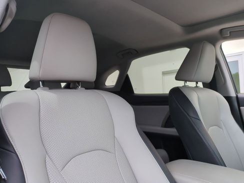 Used 2019 Lexus RX 350 FWD w/ Accessory Package image 34