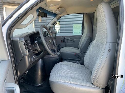 Used 2020 Chevrolet Express 3500 w/ Driver Convenience Package RWD image 24
