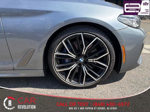 Used 2022 BMW M550i xDrive image 12