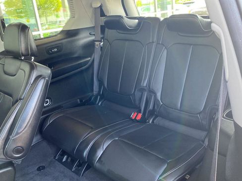 Used 2022 Jeep Grand Cherokee L Limited AWD/4WD image 21