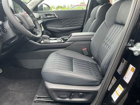 New 2026 Mitsubishi Outlander SEL Black Edition FWD image 4