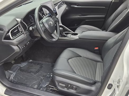 Used 2024 Toyota Camry SE w/ Convenience Package FWD image 10