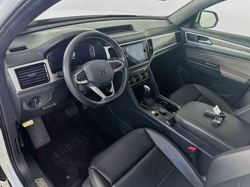 Used 2022 Volkswagen Atlas Cross Sport SE image 29