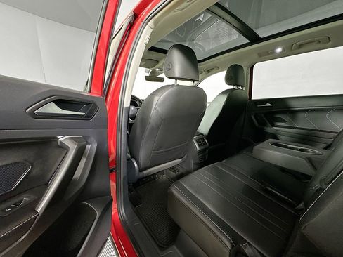 Used 2024 Volkswagen Tiguan SE FWD image 15