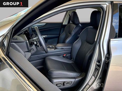 Used 2024 Lexus NX 250 FWD image 7