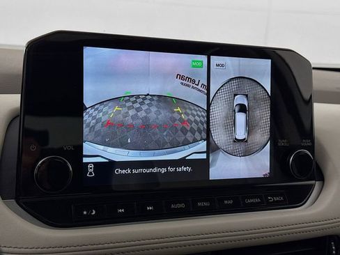 Used 2021 Nissan Rogue SL w/ Premium Package image 14