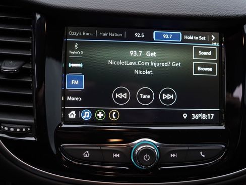 Used 2019 Chevrolet Trax LT w/ LT Convenience Package image 23