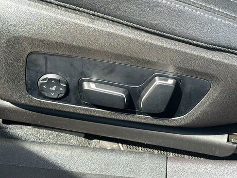 Used 2024 BMW 330i xDrive Sedan w/ Convenience Package image 23