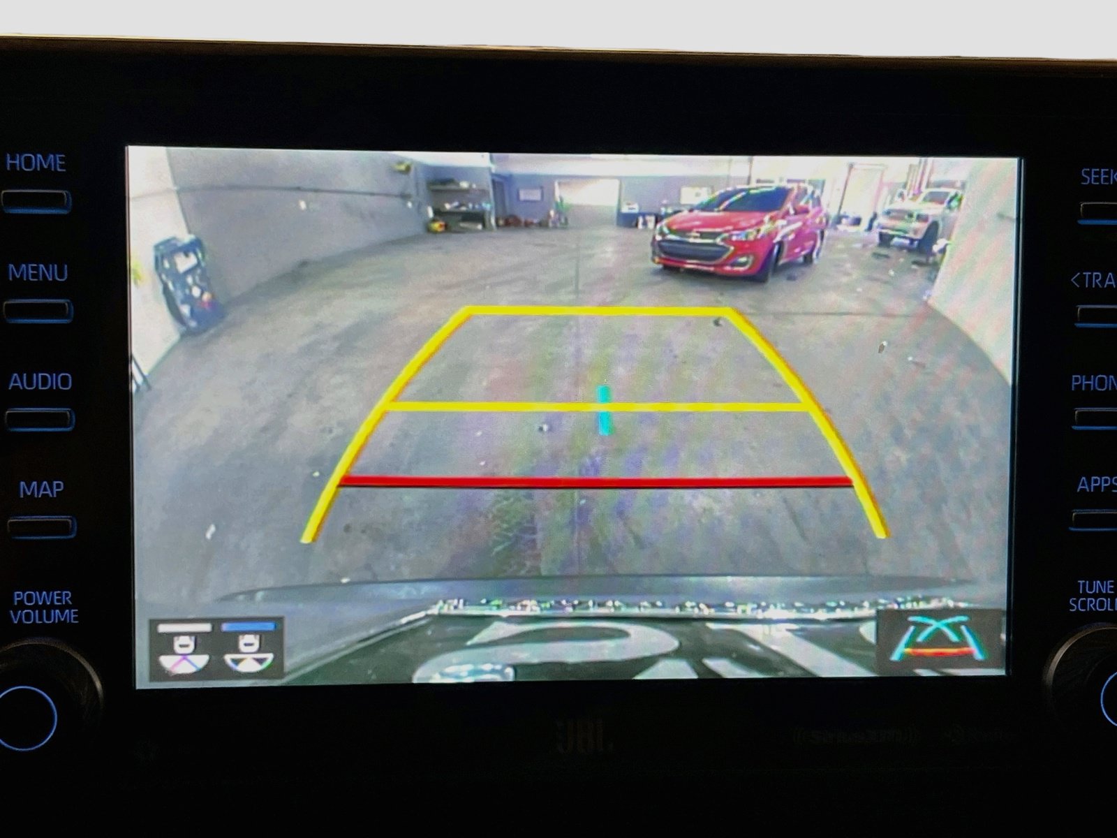 Used 2021 Toyota RAV4 XLE Premium FWD image 9