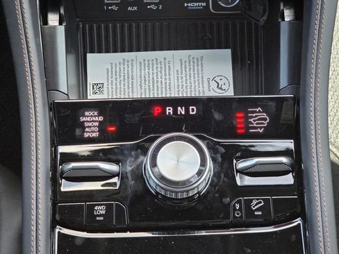 New 2026 Jeep Grand Cherokee L Summit w/ Obsidian Package AWD/4WD image 17