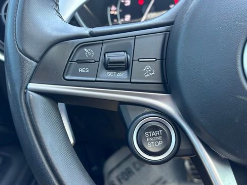 Used 2018 Alfa Romeo Stelvio Sport w/ Quick Order Package 22J Sport AWD/4WD image 11