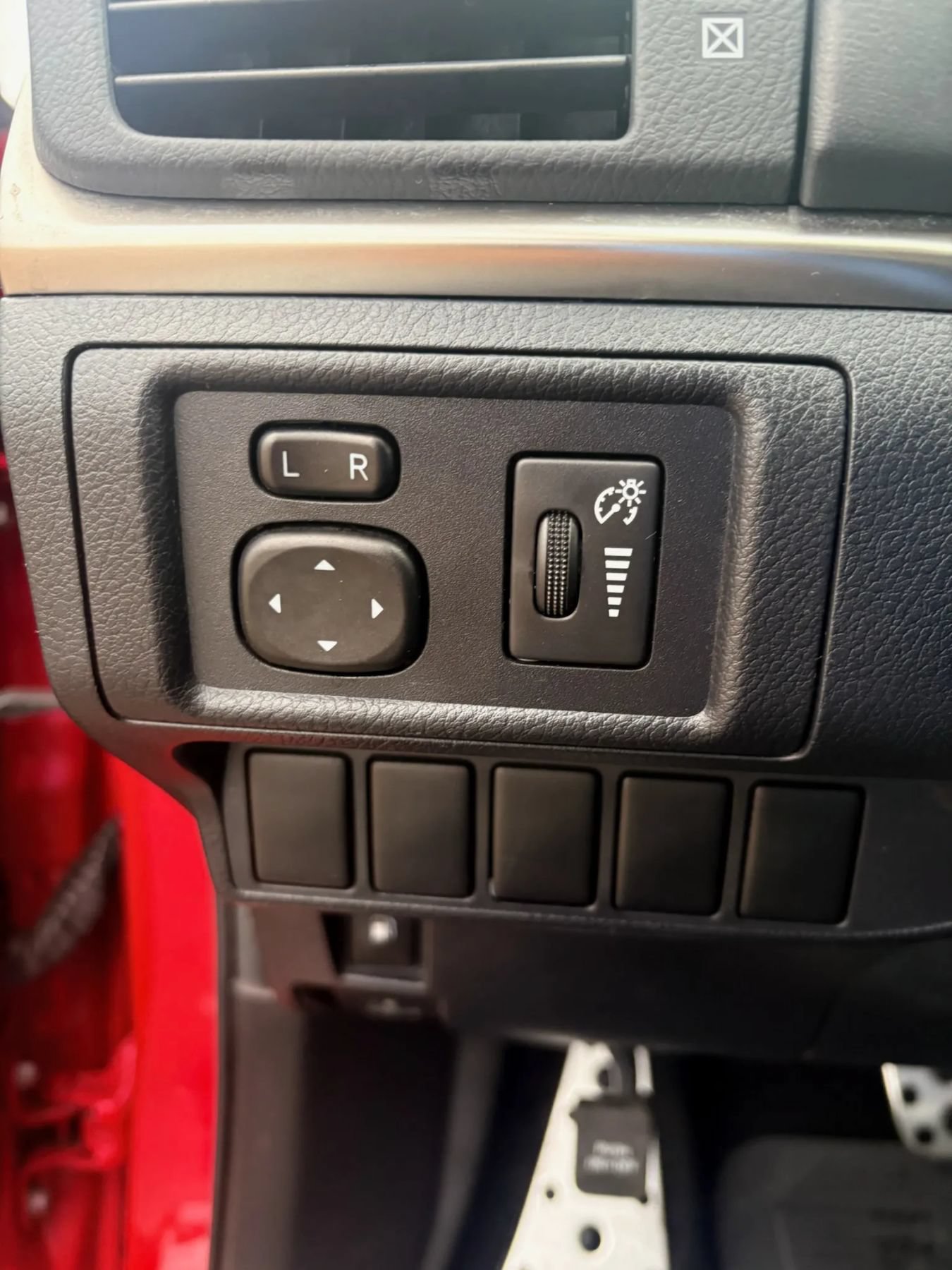 Used 2014 Lexus CT 200h w/ F Sport w/Nuluxe Interior FWD image 14