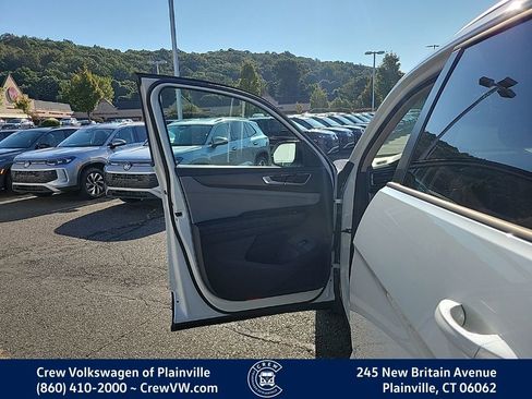 New 2026 Volkswagen Atlas Peak Edition image 25