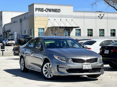Used 2018 Kia Optima LX w/ 17" Alloy Wheels Package image 1