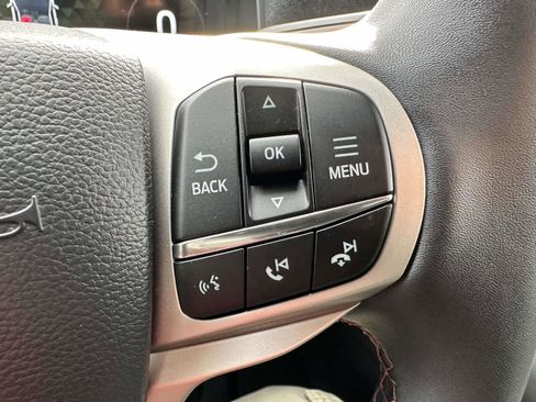 Used 2025 Ford Explorer Active image 19