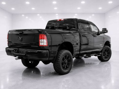 Used 2019 RAM 3500 Big Horn w/ Black Appearance Package AWD/4WD image 5