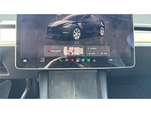 Used 2024 Tesla Model Y Long Range AWD/4WD image 16