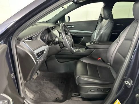 Used 2023 Cadillac XT4 Premium Luxury image 11