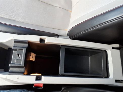 Used 2017 GMC Terrain SLT w/ Open Road Package image 21