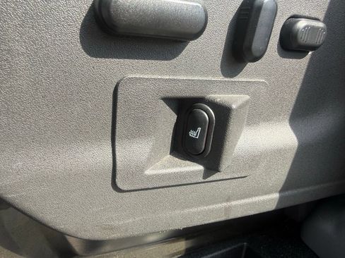 Used 2019 Ford Transit 150 XLT RWD image 18