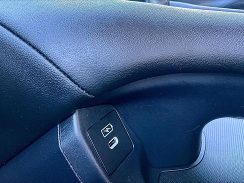 Certified 2024 Honda HR-V LX image 35