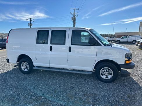 Used 2020 Chevrolet Express 2500 w/ Driver Convenience Package image 6