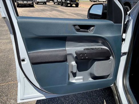 New 2025 Ford Maverick XL image 10