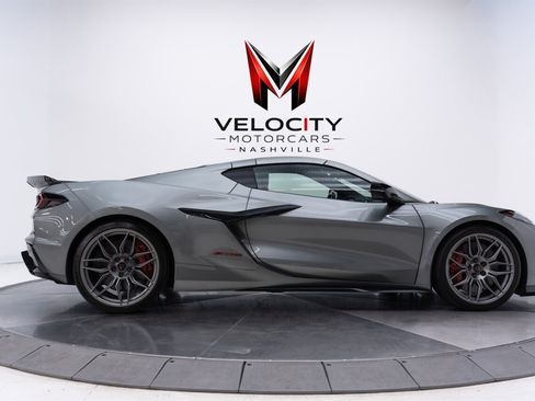 Used 2024 Chevrolet Corvette Z06 RWD image 5