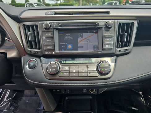 Used 2014 Toyota RAV4 Limited FWD image 19