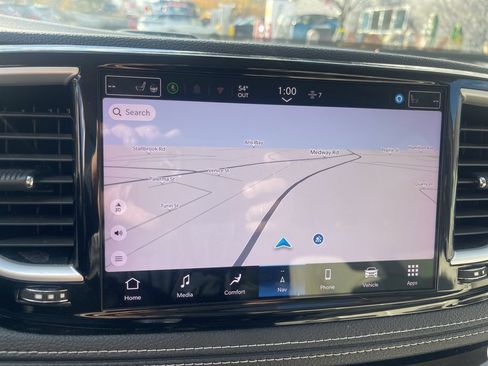 Used 2021 Chrysler Pacifica Touring-L image 14