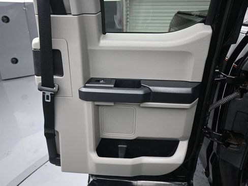 Used 2020 Ford F150 XL w/ Equipment Group 101A Mid AWD/4WD image 35