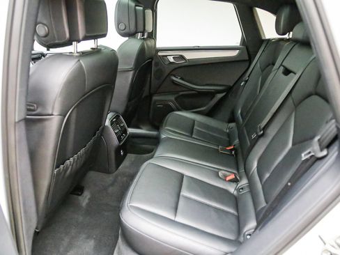 Certified 2026 Porsche Macan AWD/4WD image 56