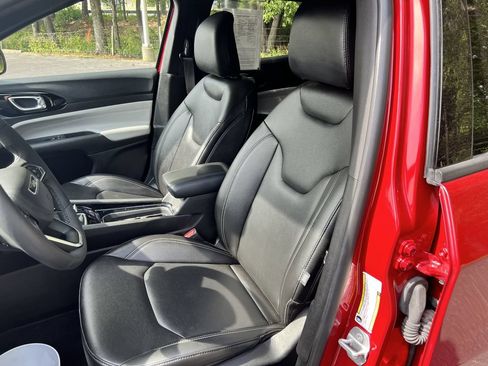 Certified 2025 Jeep Compass Limited AWD/4WD image 14