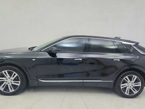 Used 2024 Cadillac Lyriq Tech image 3