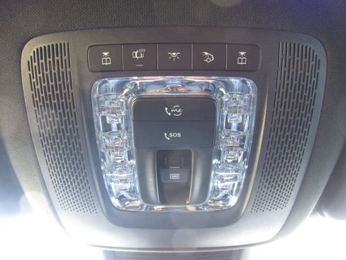Used 2022 Mercedes-Benz GLE 350 4MATIC w/ 3rd Row Seat Package image 31