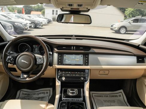Used 2017 Jaguar XF Premium AWD/4WD image 14