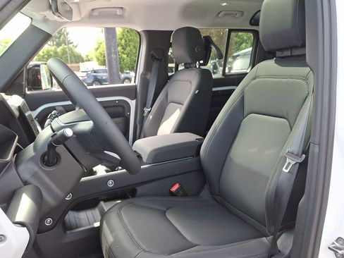 New 2025 Land Rover Defender 110 S image 3