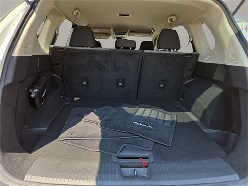 Used 2021 Nissan Rogue SV image 26