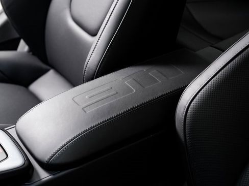 Used 2025 Porsche 911 Carrera image 11