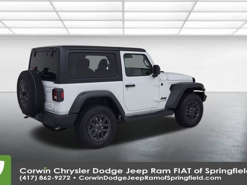 Used 2025 Jeep Wrangler Sport image 15