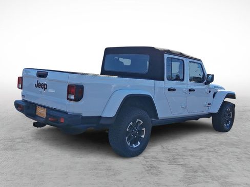 Certified 2022 Jeep Gladiator Rubicon w/ Cold Weather Group image 5