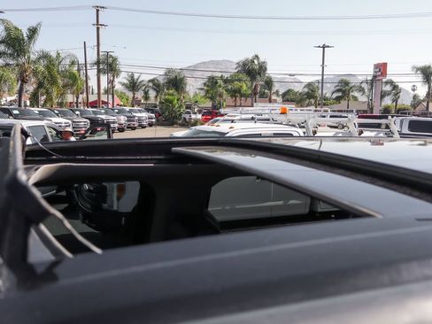 Used 2021 Ford F350 Lariat image 28