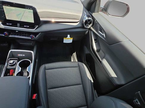 New 2026 Chevrolet Equinox LT FWD image 13