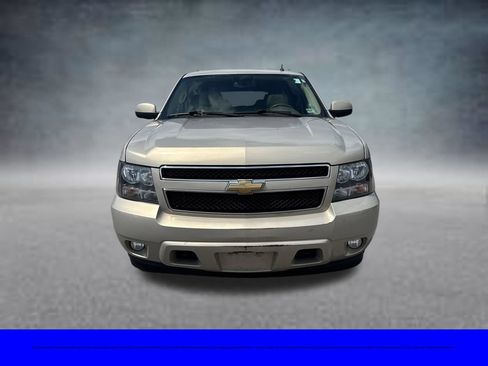 Used 2011 Chevrolet Suburban LT AWD/4WD image 3