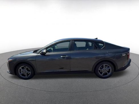 Used 2025 Kia K4 FWD image 9