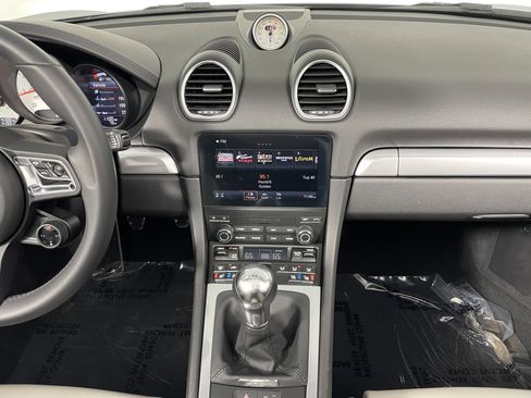 Used 2025 Porsche 718 Boxster S image 19