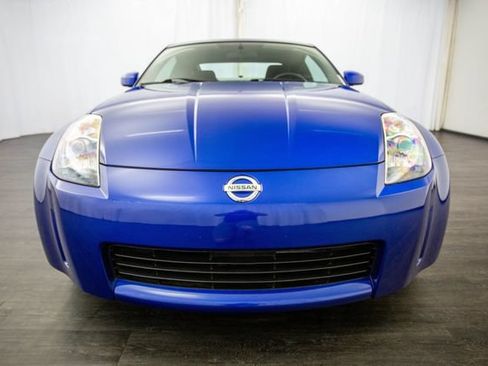 Used 2005 Nissan 350Z Coupe w/ (N93) Cargo Convenience Pkg RWD image 30