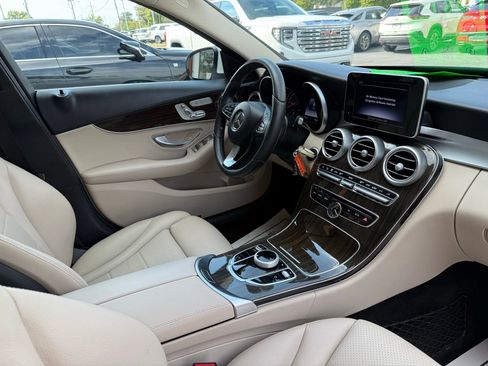 Used 2017 Mercedes-Benz C 300 4MATIC Sedan image 17